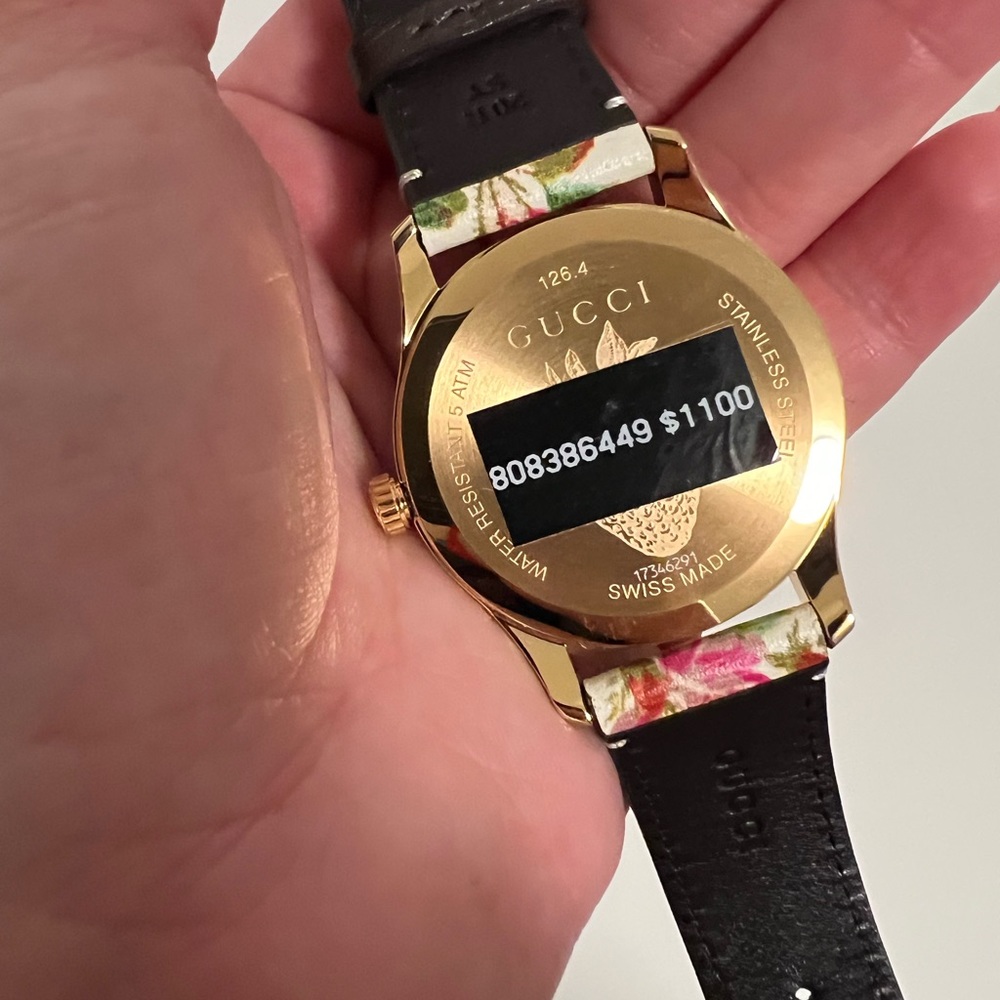 Gucci Gold Watch - Picture 4 of 4